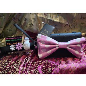 Minnie Mouse Floral Rock The Dots Clutch Crossbody Bag